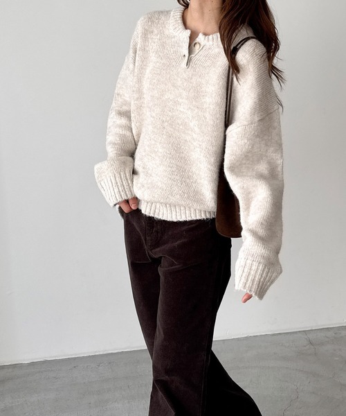 CANAL JEAN（キャナルジーン）の「El mar　ヘンリーネックオーバーニット（ニット/セーター・レディース・オートミール/ブラック/グレー・ONE SIZE）」の4枚目の写真