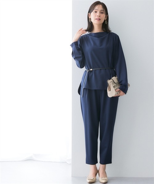 7days Life Styling(セブンデイズライフスタイリング)の「【OTOさんコラボ】【UVカット/速乾】ベルト付きドレープブラウス+テーパードパンツ(シャツ/ブラウス・レディース・ベージュ/ネイビー・M/L/LL/3L/4L/5L)」の4枚目の写真
