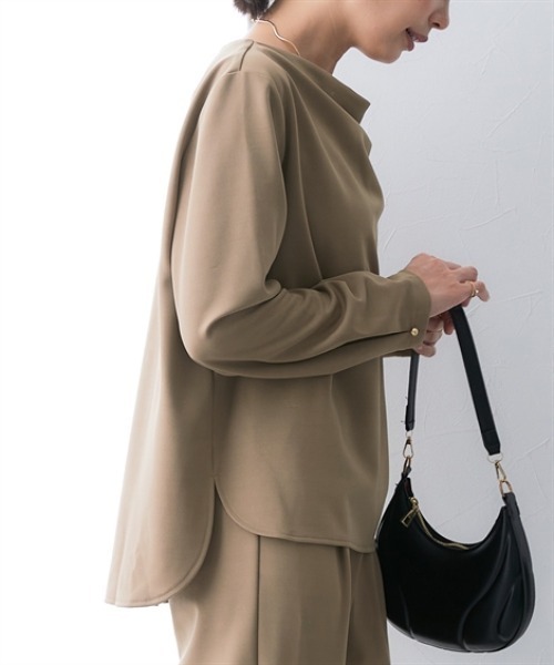 7days Life Styling(セブンデイズライフスタイリング)の「【OTOさんコラボ】【UVカット/速乾】ベルト付きドレープブラウス+テーパードパンツ(シャツ/ブラウス・レディース・ベージュ/ネイビー・M/L/LL/3L/4L/5L)」の15枚目の写真