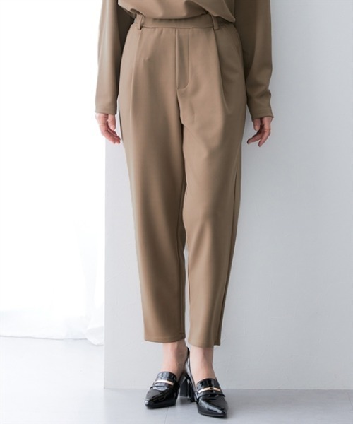 7days Life Styling(セブンデイズライフスタイリング)の「【OTOさんコラボ】【UVカット/速乾】ベルト付きドレープブラウス+テーパードパンツ(シャツ/ブラウス・レディース・ベージュ/ネイビー・M/L/LL/3L/4L/5L)」の11枚目の写真