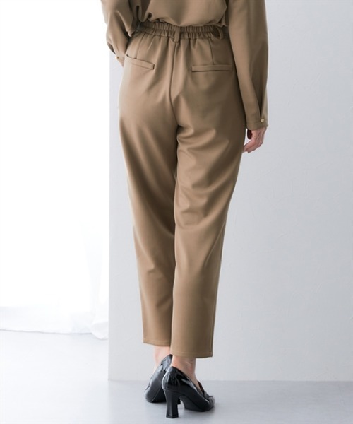 7days Life Styling(セブンデイズライフスタイリング)の「【OTOさんコラボ】【UVカット/速乾】ベルト付きドレープブラウス+テーパードパンツ(シャツ/ブラウス・レディース・ベージュ/ネイビー・M/L/LL/3L/4L/5L)」の13枚目の写真
