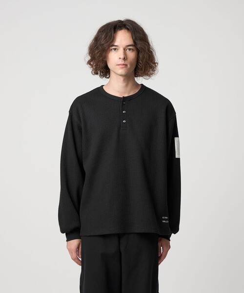 CITEN(シテン)の「<CITEN>ヘンリーネックワッフルロングスリーブシャツ(Tシャツ/カットソー・メンズ・ブラック/ホワイト・L/M)」の7枚目の写真