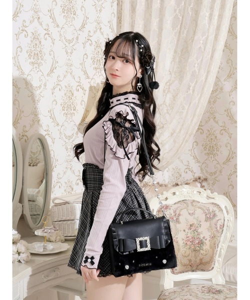 NOEMIE(ノエミー)の「お嬢さんビジューリボンフリルフラップショルダーファーバッグ(ショルダーバッグ・レディース・オフホワイト/ブラック/ピンク・ONE SIZE)」の13枚目の写真
