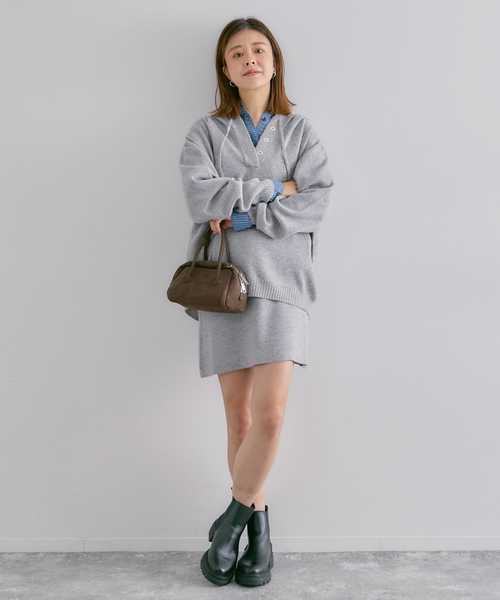 U by SPICK&SPAN（ユーバイスピックアンドスパン）の「FLUFFYボタンアップフーディー（ニット/セーター・レディース・グレー/ホワイト・FREE）」の4枚目の写真