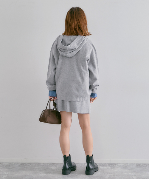 U by SPICK&SPAN（ユーバイスピックアンドスパン）の「FLUFFYボタンアップフーディー（ニット/セーター・レディース・グレー/ホワイト・FREE）」の7枚目の写真