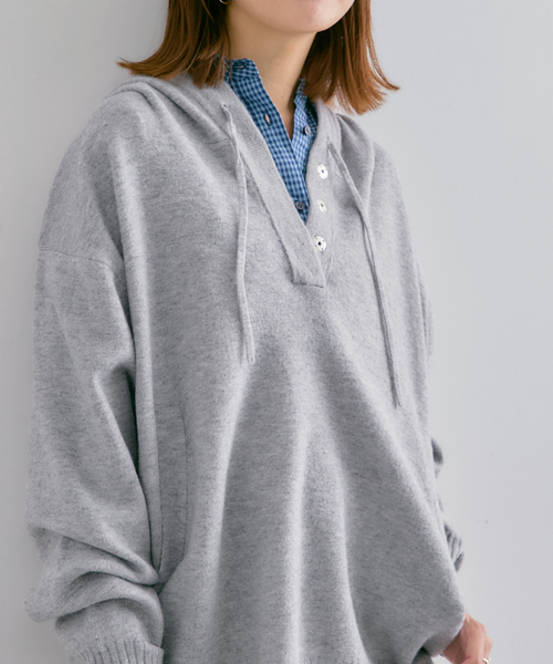 U by SPICK&SPAN（ユーバイスピックアンドスパン）の「FLUFFYボタンアップフーディー（ニット/セーター・レディース・グレー/ホワイト・FREE）」の11枚目の写真