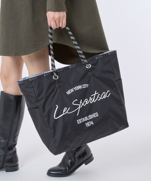 LeSportsac(レスポートサック)の「LARGE 2 WAY TOTE 2ウェイブラック/グレーカモ(トートバッグ・レディース・ブラック・FREE)」の2枚目の写真