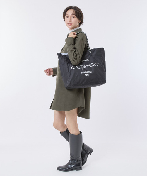 LeSportsac(レスポートサック)の「LARGE 2 WAY TOTE 2ウェイブラック/グレーカモ(トートバッグ・レディース・ブラック・FREE)」の3枚目の写真