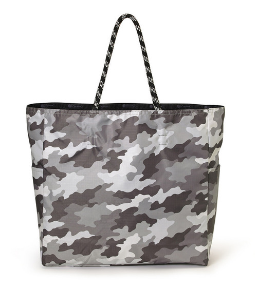 LeSportsac(レスポートサック)の「LARGE 2 WAY TOTE 2ウェイブラック/グレーカモ(トートバッグ・レディース・ブラック・FREE)」の9枚目の写真