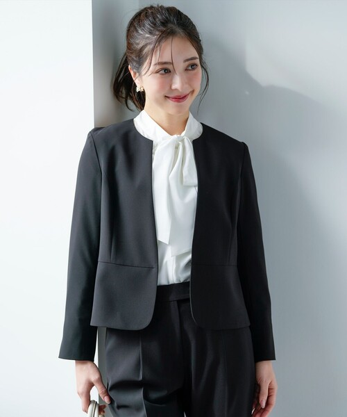 ANY SIS（エニィスィス）の「セレモニーダブルクロス クルーカラー ジャケット（ノーカラージャケット・レディース・ブラック系/ベージュ系/ネイビー系・X-SMALL）」の2枚目の写真