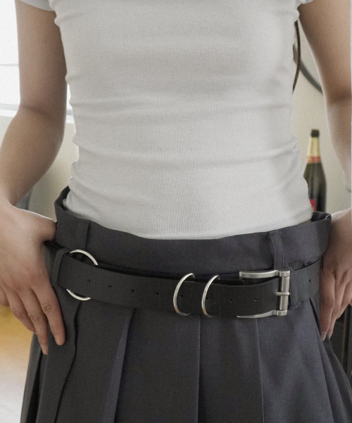 IUGAMAKARAS（イウガマカラス）の「O-Ring Square Buckle Belt (Black)（ベルト・レディース・その他・FREE）」の5枚目の写真