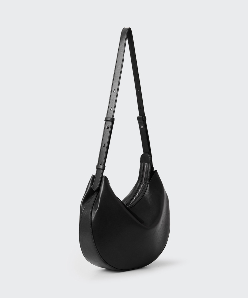 MUSINSA STANDARD WOMAN（ムシンサスタンダードウーマン）の「ファットクレセントショルダーバッグ[ブラック]（ショルダーバッグ・レディース・その他・FREE）」の2枚目の写真