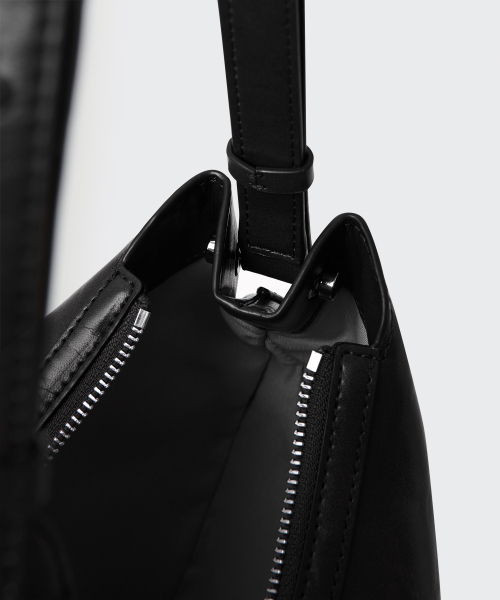 MUSINSA STANDARD WOMAN（ムシンサスタンダードウーマン）の「ファットクレセントショルダーバッグ[ブラック]（ショルダーバッグ・レディース・その他・FREE）」の7枚目の写真