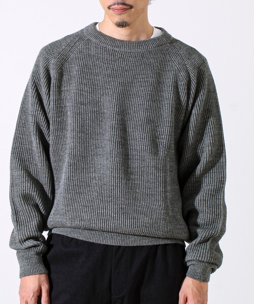 Vincent et Mireille（バンソンエミレイユ）の「【Vincent et Mireille】Rib CLASSIC CREWNECK（ニット/セーター・メンズ・ネイビー/ブラック/グレー・40/42）」の5枚目の写真