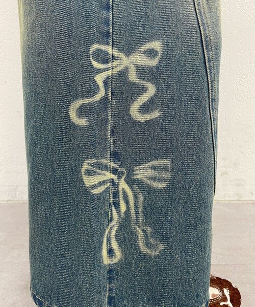 CIAOPANIC（チャオパニック）の「リボン抜染プリントデニムパンツ（デニムパンツ・レディース・ブルー/キャメル/パープル・X-SMALL/SMALL/MEDIUM）」の8枚目の写真