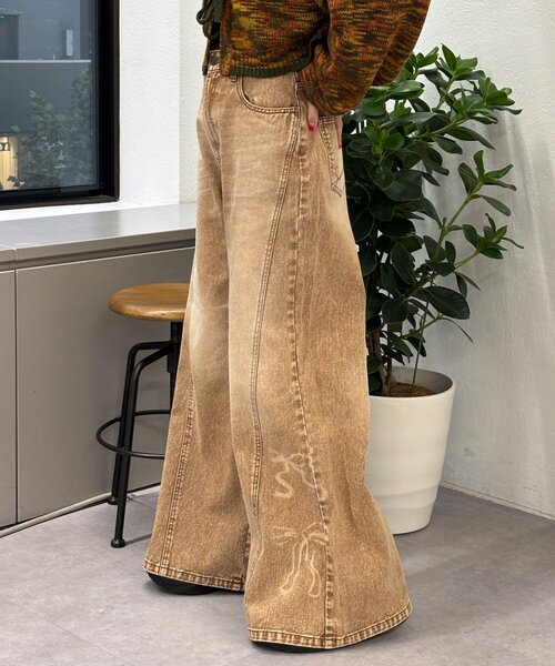 CIAOPANIC（チャオパニック）の「リボン抜染プリントデニムパンツ（デニムパンツ・レディース・ブルー/キャメル/パープル・X-SMALL/SMALL/MEDIUM）」の19枚目の写真