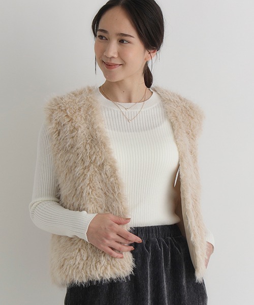 Right-on（ライトオン）の「【HONEYSUCKLE ROSE】もちもちハイネックセーター (リブ編み / 保温性 / 女性らしさ / デイリースタイル)（ニット/セーター・レディース・オフホワイト/グレー/ブルー/ブラック×ホワイト/レッド/ブラック・M/L/S）」の7枚目の写真