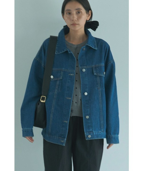 marjour(マージュール)の「OVERSIZED DENIM JACKET(デニムジャケット・レディース・ブラック/ブルー・M)」の2枚目の写真