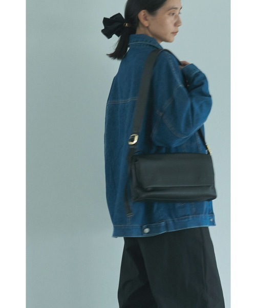 marjour(マージュール)の「OVERSIZED DENIM JACKET(デニムジャケット・レディース・ブラック/ブルー・M)」の9枚目の写真