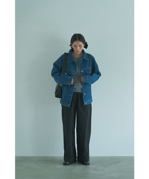 marjour(マージュール)の「OVERSIZED DENIM JACKET(デニムジャケット・レディース・ブラック/ブルー・M)」の7枚目の写真