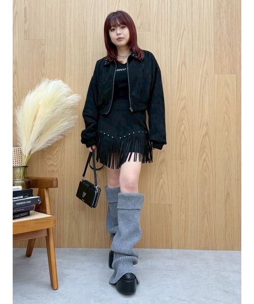 EVRIS（エヴリス）の「フェイクスウェードフリンジスタッズミニスカート【セットアップ着用可能】（スカート・レディース・ブラック/ブラウン・MEDIUM/SMALL）」の5枚目の写真
