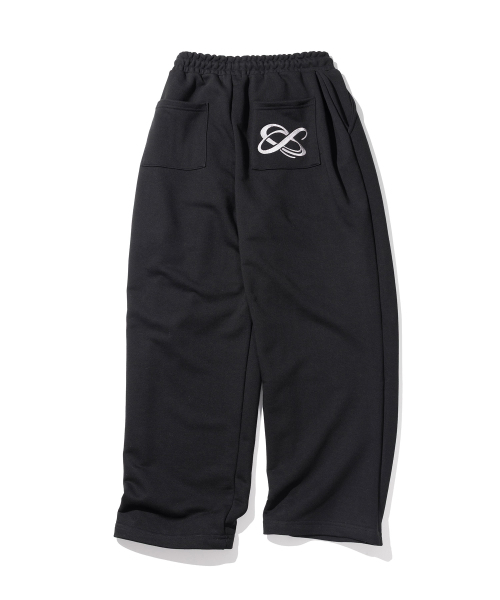 MASSNOUN(マスノウン)の「アンメジャードロゴツーピンタックスウェットパンツMFITP001-BK(スウェットパンツ・レディース・その他・MEDIUM/LARGE/X-LARGE)」の2枚目の写真