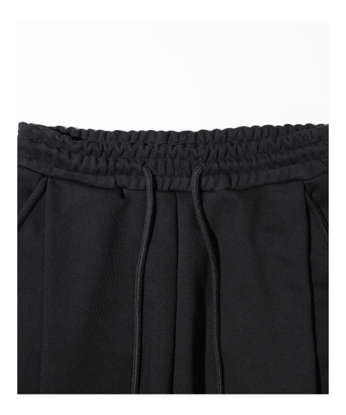 MASSNOUN(マスノウン)の「アンメジャードロゴツーピンタックスウェットパンツMFITP001-BK(スウェットパンツ・レディース・その他・MEDIUM/LARGE/X-LARGE)」の5枚目の写真