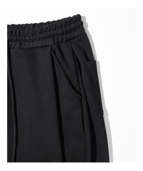 MASSNOUN(マスノウン)の「アンメジャードロゴツーピンタックスウェットパンツMFITP001-BK(スウェットパンツ・レディース・その他・MEDIUM/LARGE/X-LARGE)」の7枚目の写真