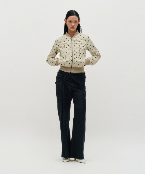 KIMZISU(キムジス)の「Dot Graphic Windbreaker _ IVORY(ナイロンジャケット・レディース・アイボリー・MEDIUM/SMALL)」の3枚目の写真