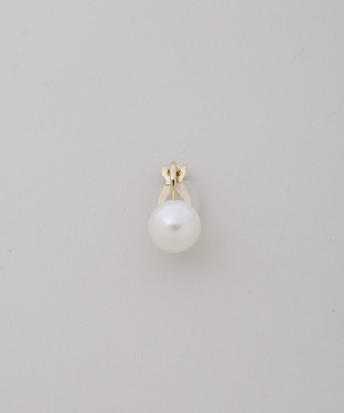 NANO universe(ナノユニバース)の「イミテーションパール10mmイヤリング(イヤリング・レディース・ゴールド・F)」の2枚目の写真