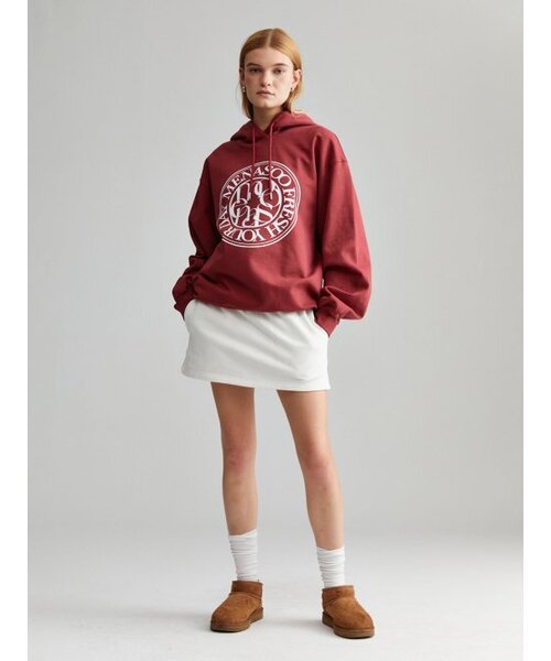 MENASOO(ミナス)の「UNISEX CIRCLE LOGO HOODIE_RED(パーカー・レディース・レッド・1/2)」の3枚目の写真