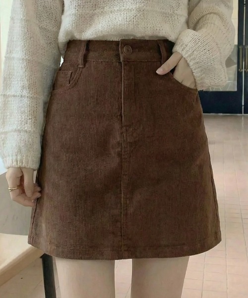 cammie(キャミー)の「コーデユロイミニスカート(スカート・レディース・ブラウン/ブラック・M/L)」の7枚目の写真
