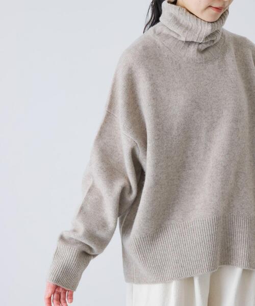 かぐれ（カグレ）の「ハミルトンタートルニット（ニット/セーター・レディース・オートミール/レッド/チャコールグレー・FREE）」の6枚目の写真