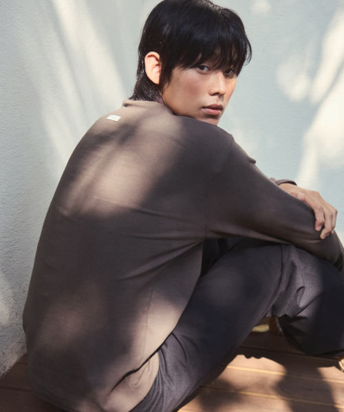 WEDNESDAY OASIS(ウェンズデーオアシス)の「レイヤードハーフネックポロTシャツ_3COLOR (W25-TP52)(Tシャツ/カットソー・メンズ・ブラウン/アイボリー/ブラック・MEDIUM/LARGE)」の4枚目の写真