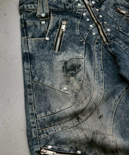 RICH(リッチ)の「【RICH】Knight Wide Dirty Washed Pants / 【リッチ】リベットダーティーウォッシュバルーンデニムパンツ(デニムパンツ・メンズ・ブルー・01/02)」の16枚目の写真