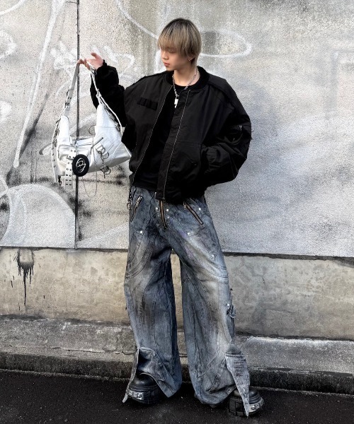 RICH(リッチ)の「【RICH】Knight Wide Dirty Washed Pants / 【リッチ】リベットダーティーウォッシュバルーンデニムパンツ(デニムパンツ・メンズ・ブルー・01/02)」の7枚目の写真