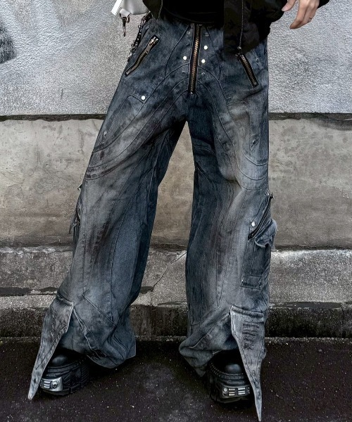 RICH(リッチ)の「【RICH】Knight Wide Dirty Washed Pants / 【リッチ】リベットダーティーウォッシュバルーンデニムパンツ(デニムパンツ・メンズ・ブルー・01/02)」の12枚目の写真