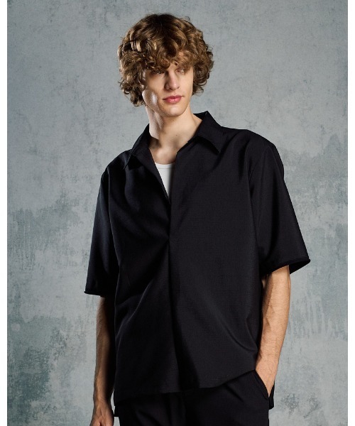 wjk（ダヴルジェイケイ）の「skipper shirt H/S（シャツ/ブラウス・メンズ・ブラック/ホワイト/ブラック×ホワイト/ネイビー・SMALL/MEDIUM/LARGE/X-LARGE）」の2枚目の写真