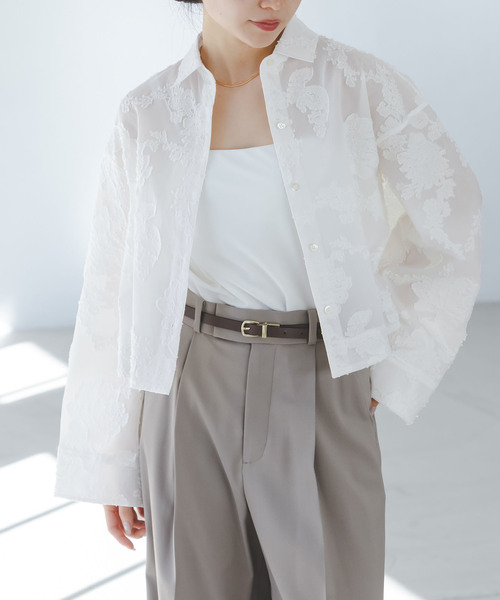 Noble（ノーブル）の「フラワージャガードショートシャツ（シャツ/ブラウス・レディース・ホワイト/サックスブルー・FREE）」の4枚目の写真