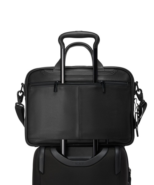 TUMI(トゥミ)の「TUMI ALPHA(アルファ) ミディアム・15インチ・ブリーフケース(A4/PC15インチまで対応)(ビジネスバッグ・メンズ・ブラック・FREE)」の5枚目の写真