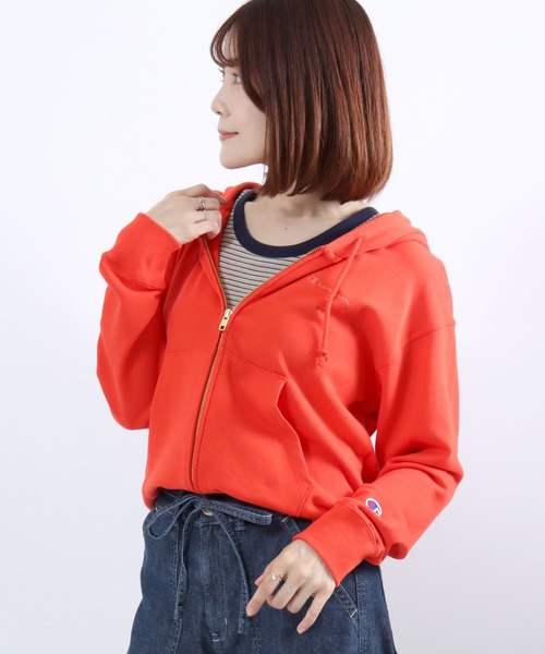 Champion(チャンピオン)の「Champion(チャンピオン)ベーシック ジップアップスウェットパーカー/レディース(パーカー・レディース・オフホワイト/ネイビー/アッシュグレー/レッド系/ブラック・L/M/XL)」の5枚目の写真