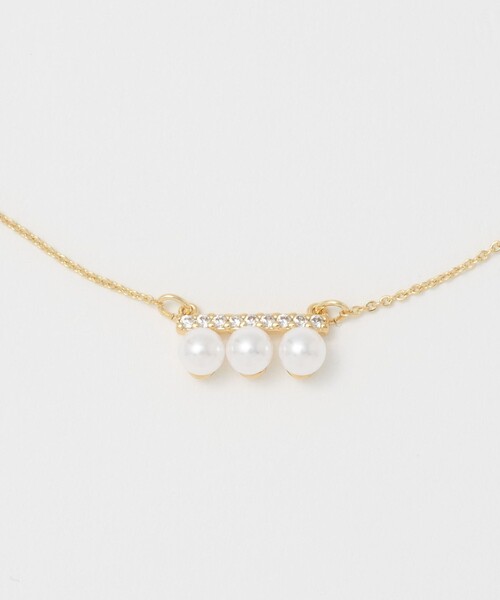 BEAUTY&YOUTH UNITED ARROWS（ビューティーアンドユースユナイテッドアローズ）の「パールモチーフ×ガラスストーン ネックレス（ネックレス・レディース・ゴールド・FREE）」の4枚目の写真