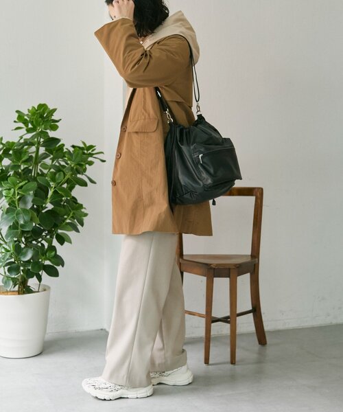 ear PAPILLONNER（イアパピヨネ）の「アウトポケット巾着ショルダーバッグ（ショルダーバッグ・レディース・ブラック/ブルー系その他・FREE）」の3枚目の写真