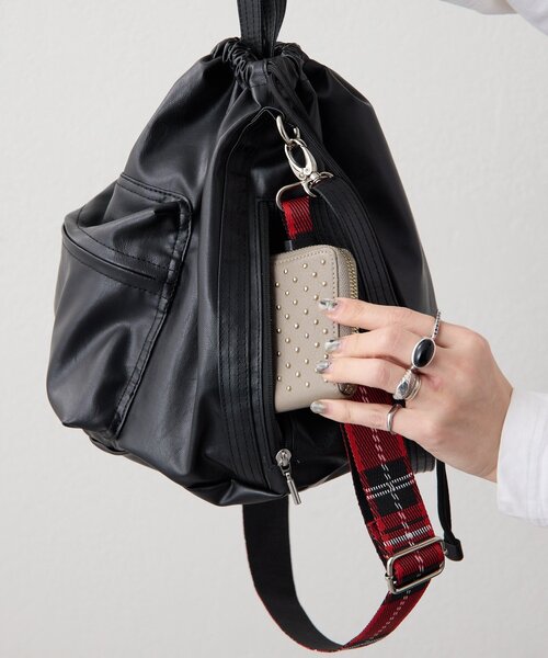 ear PAPILLONNER（イアパピヨネ）の「アウトポケット巾着ショルダーバッグ（ショルダーバッグ・レディース・ブラック/ブルー系その他・FREE）」の13枚目の写真