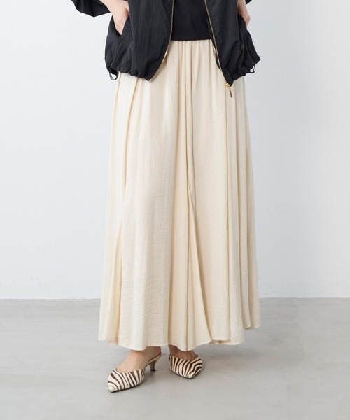 MICA&DEAL（マイカ＆ディール）の「ヘムフレアロングスカート（スカート・レディース・ブラック/ベージュ/ラベンダー/ミント・38）」の5枚目の写真