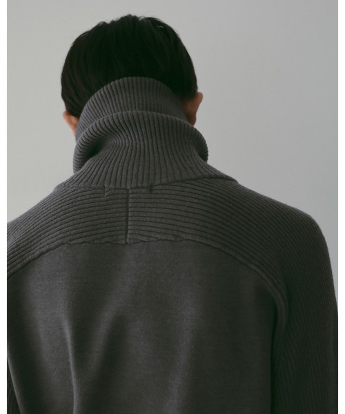 anuke（アンヌーク）の「Zip Rib Knit（ニット/セーター・レディース・アイボリー/グレー・FREE）」の8枚目の写真