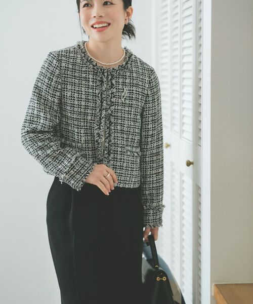 COHINA(コヒナ)の「ミックスツイードジャケット 【低身長・小柄女性】(ノーカラージャケット・レディース・ホワイト/ネイビー/ブラック・S/XS)」の4枚目の写真