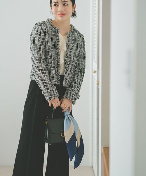 COHINA(コヒナ)の「ミックスツイードジャケット 【低身長・小柄女性】(ノーカラージャケット・レディース・ホワイト/ネイビー/ブラック・S/XS)」の5枚目の写真