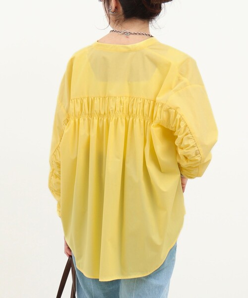 MICO COULIER（ミコクリエ）の「コーマコットンオーバーギャザーブラウス（シャツ/ブラウス・レディース・ホワイト系その他/イエロー/ライトブルー/ブラウン系その他/ベビーピンク・38）」の20枚目の写真