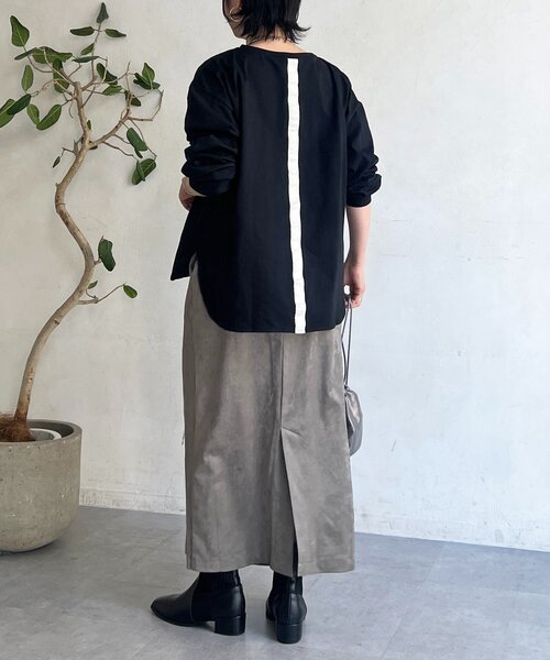 un dix cors（アンディコール）の「バックテープロゴロングTEE（Tシャツ/カットソー・レディース・ブラウン/ブラック/アイボリー・FREE）」の9枚目の写真